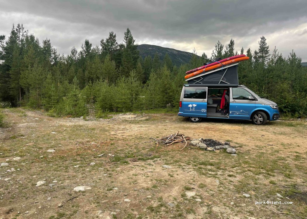 (2693) Bråtågrendi - Unnamed Road — foto