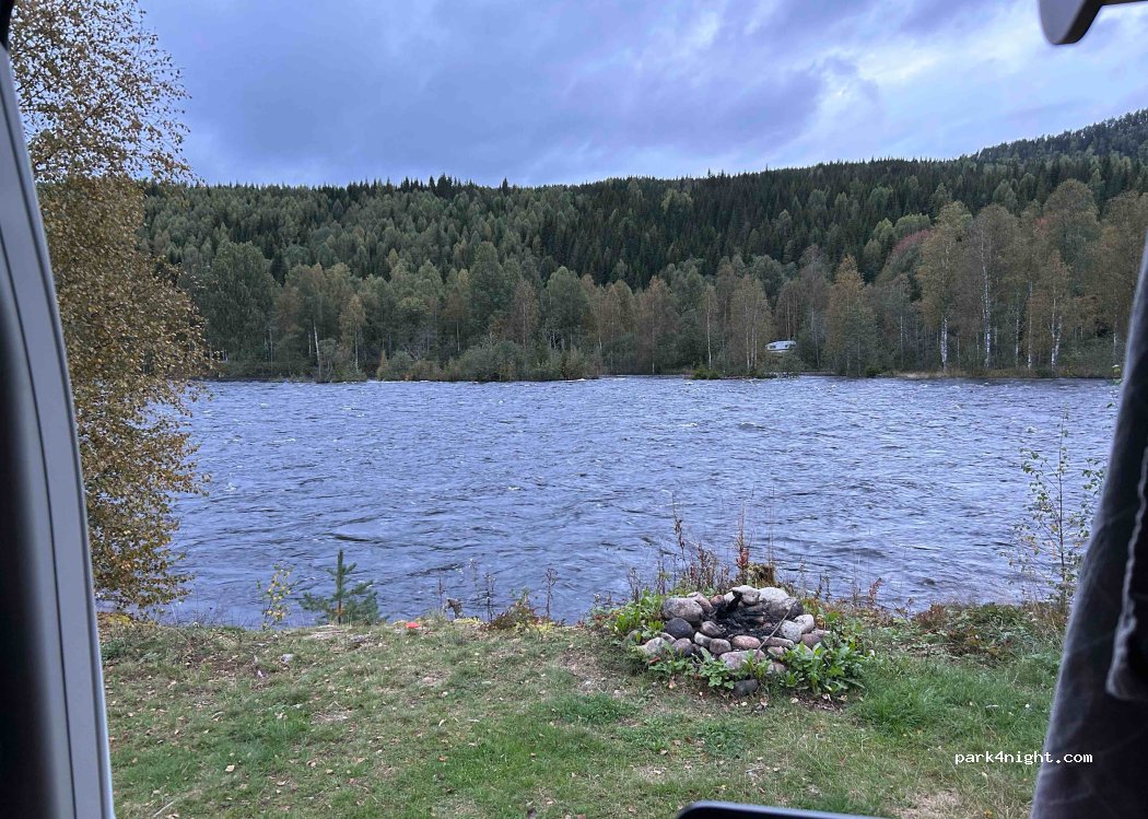 (680 65) Höljes - — foto 2