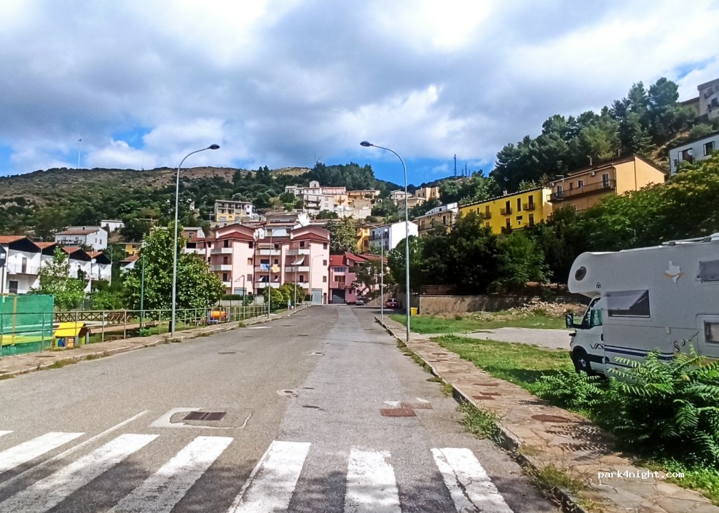 (75021) Colobraro - 3 Via Lotta dei Contadini — foto 2