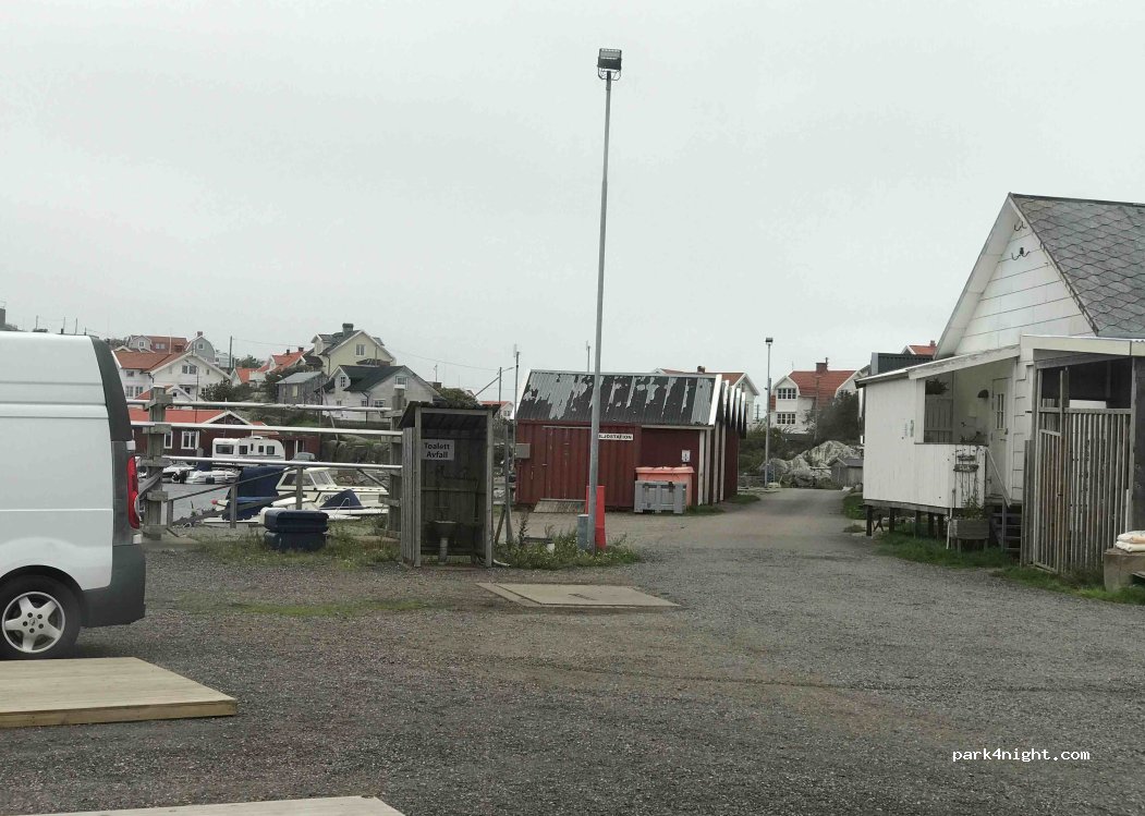 Hälsö Hamn Ställplats — foto