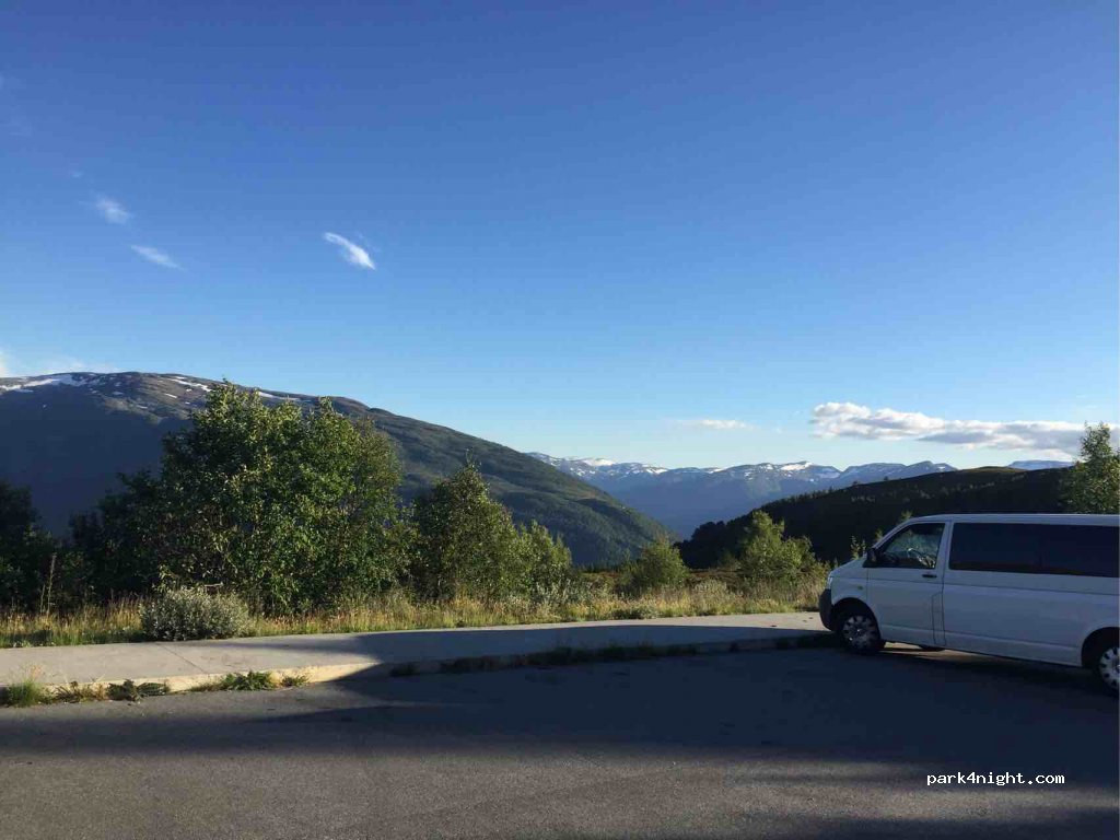 (5745) Aurland - 140 Bjørgavegen — foto