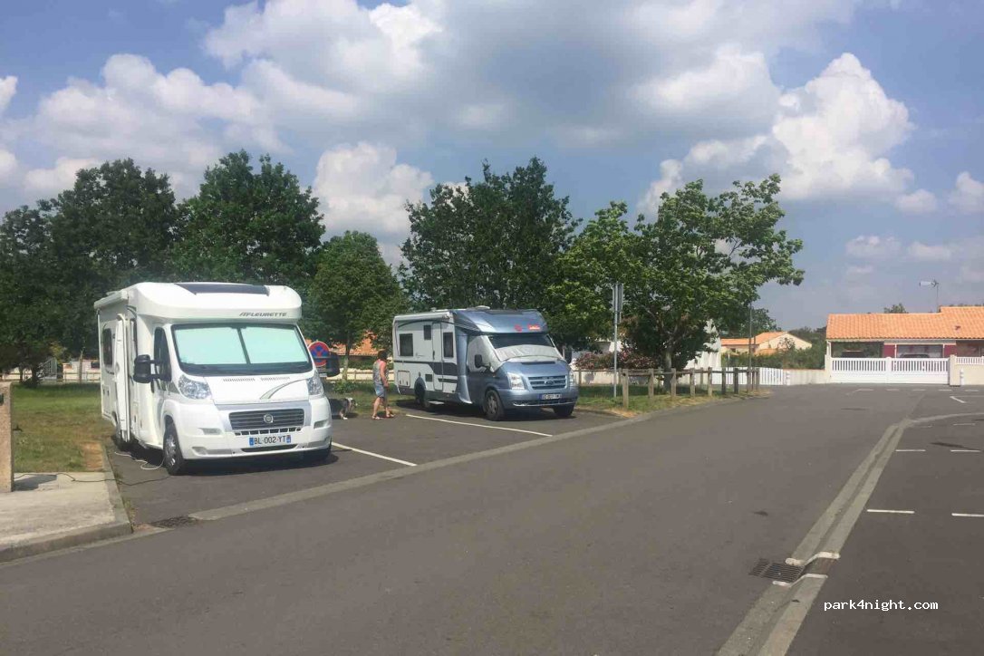 (85150) Sainte-Foy - 1 Allée de la Mairie — foto