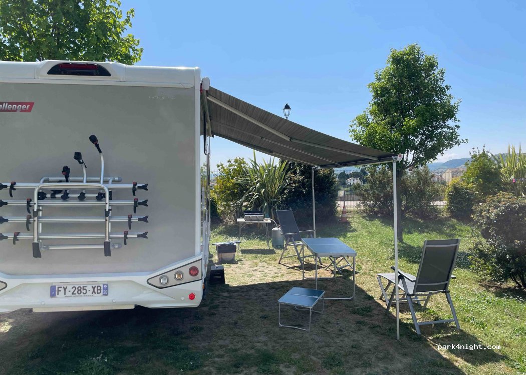 Camping Municipal Les Lucs — foto