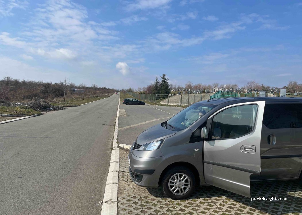 (11000) Slanci - Unnamed Road — foto