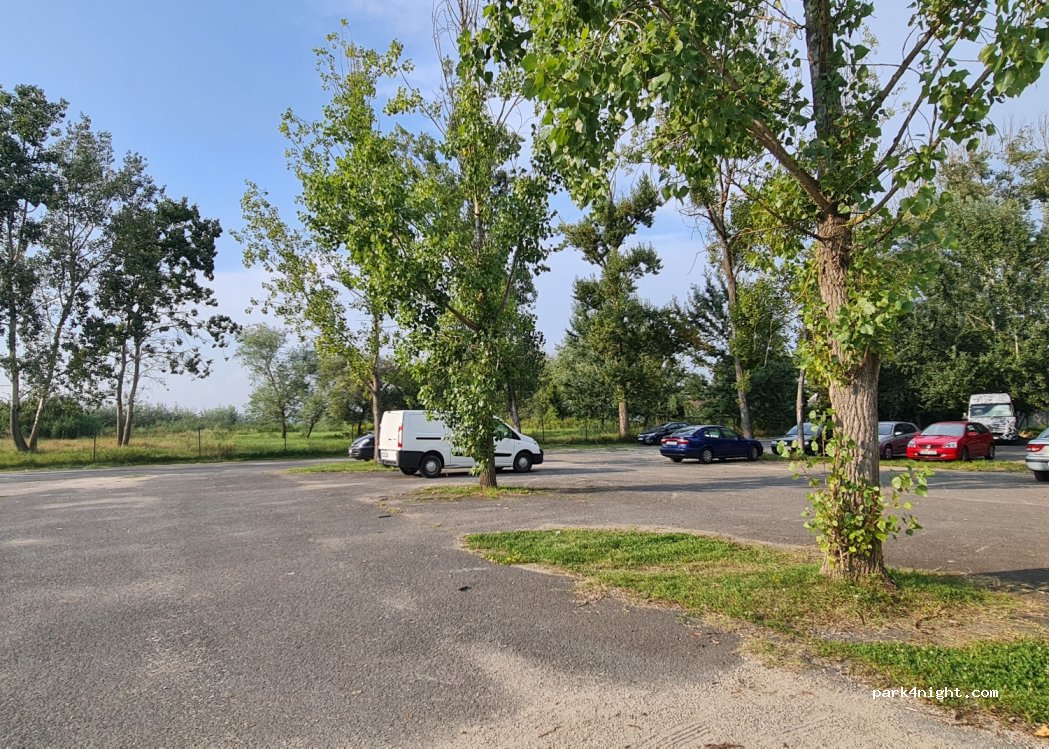 (8649) Balatonberény - 2 Hétvezér utca — foto 2