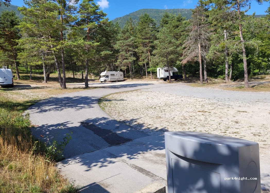 (04240) Annot - 7163 Place de la Mairie — foto 2