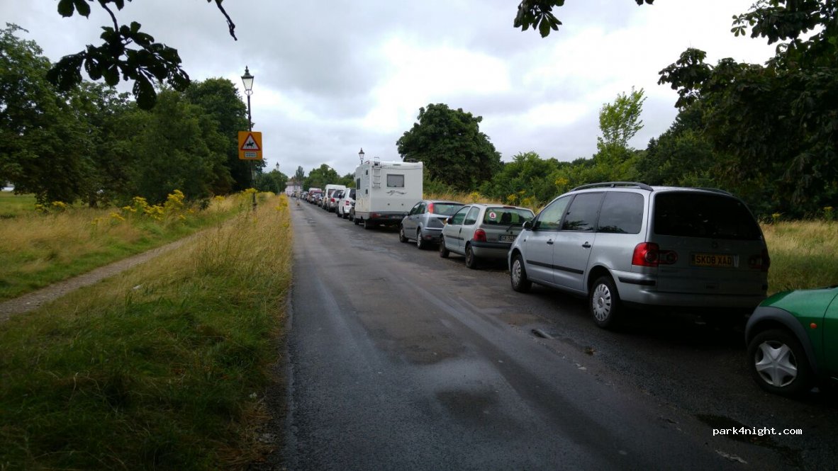(SW19 4UG) London - The Causeway — foto