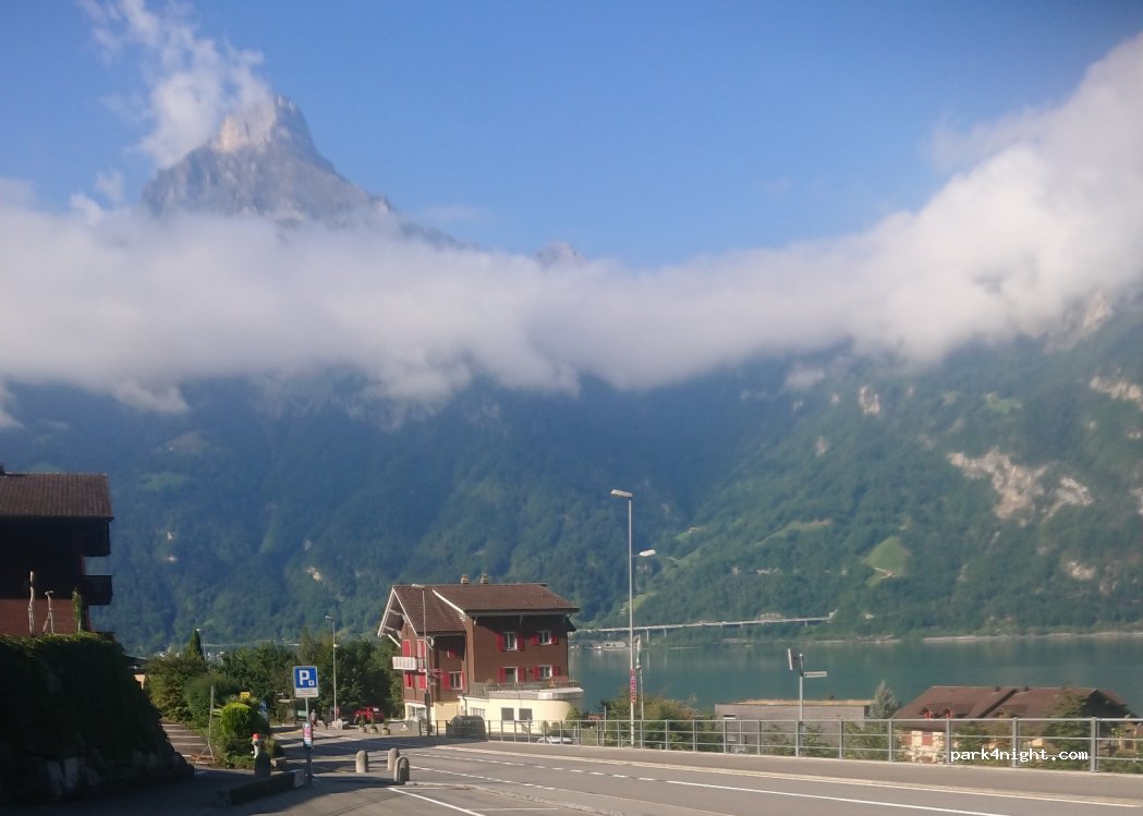 (6454) Flüelen - 92 Axenstrasse — foto 2
