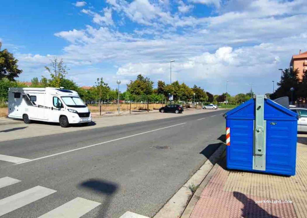 (26008) Logroño - 5 Parque de los Picos de Urbión — foto