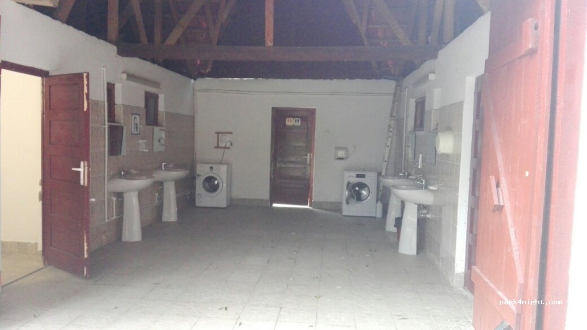 Campingul Vampirul — foto