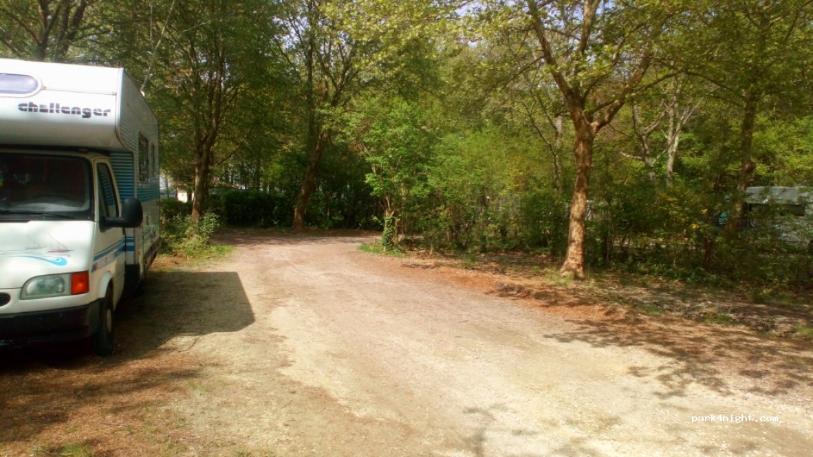 (40460) Sanguinet - 630 Avenue du Stade — foto 3