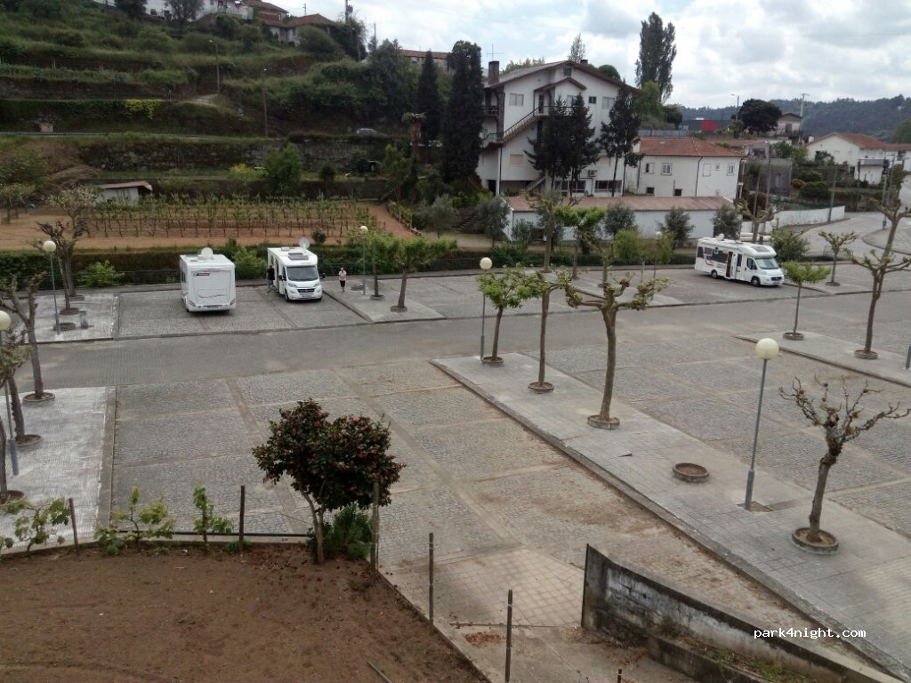 (4515-542) Montezelo - 357 Rua do Montezelo — foto