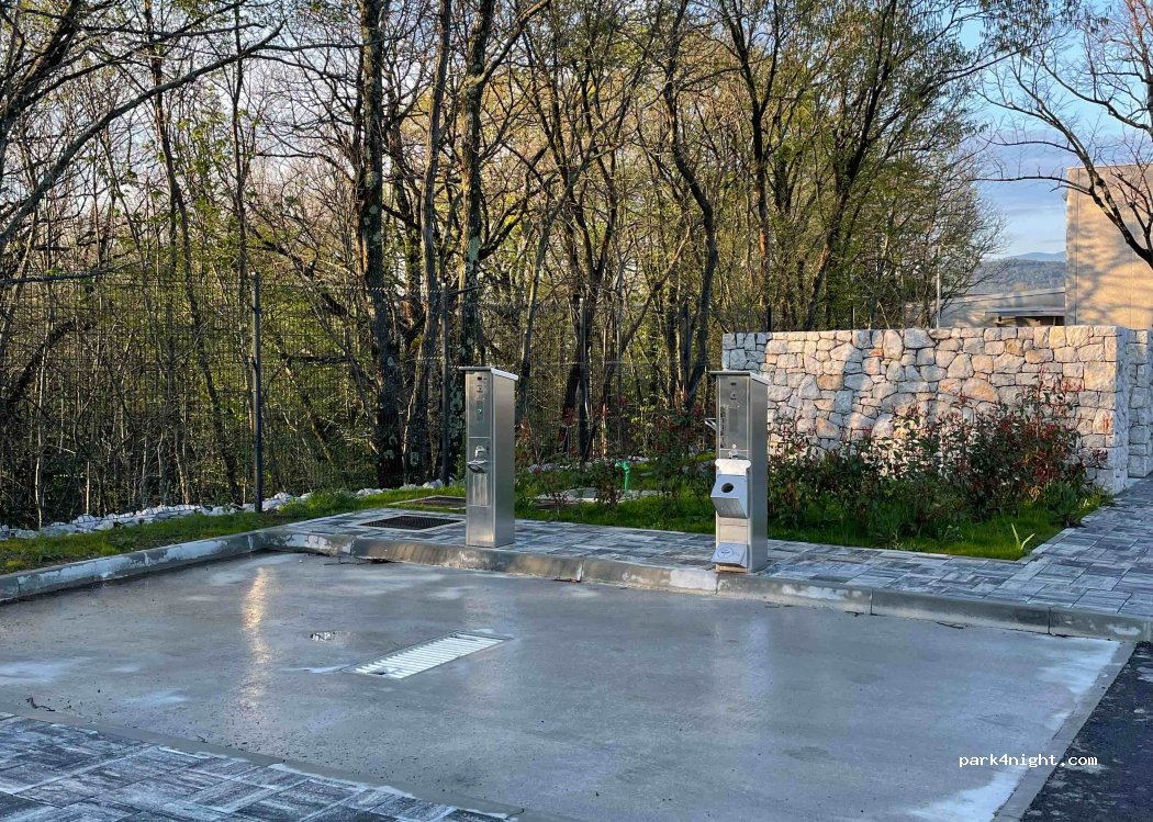 Camper stop Divača — foto 4