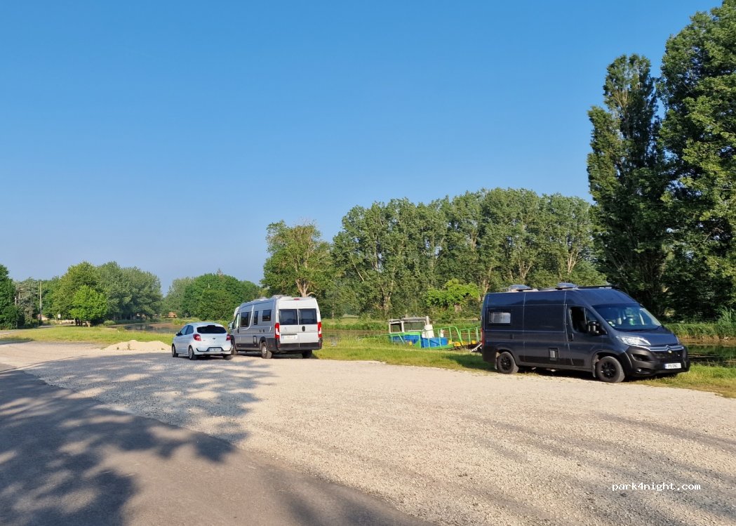 (55300) Saint-Mihiel - 17 Promenade des Dragons — foto