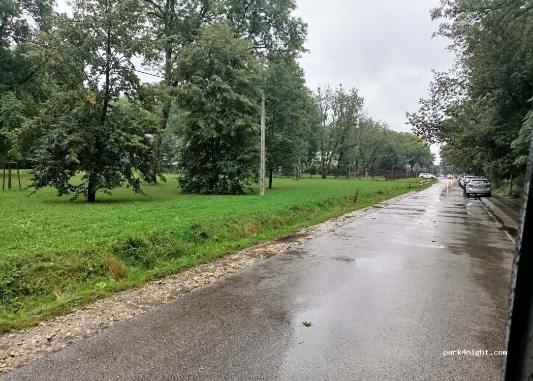 (03-822) Warszawa - 335A Grochowska — foto