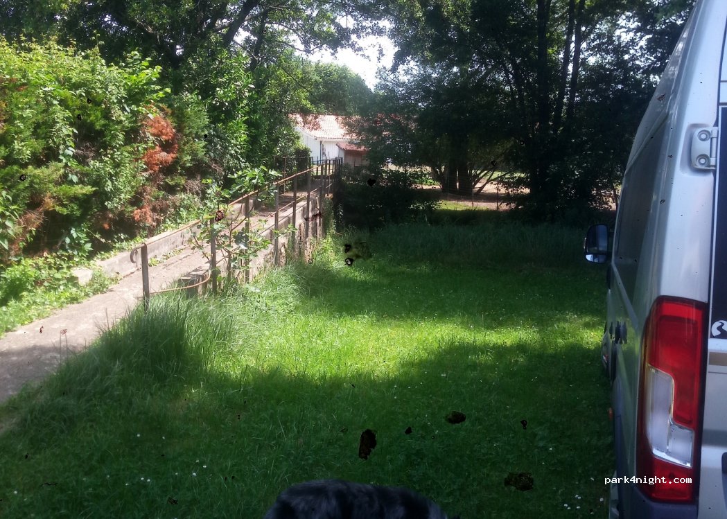 (40630) Sabres - 117 Rue Pascal Duprat — foto 4