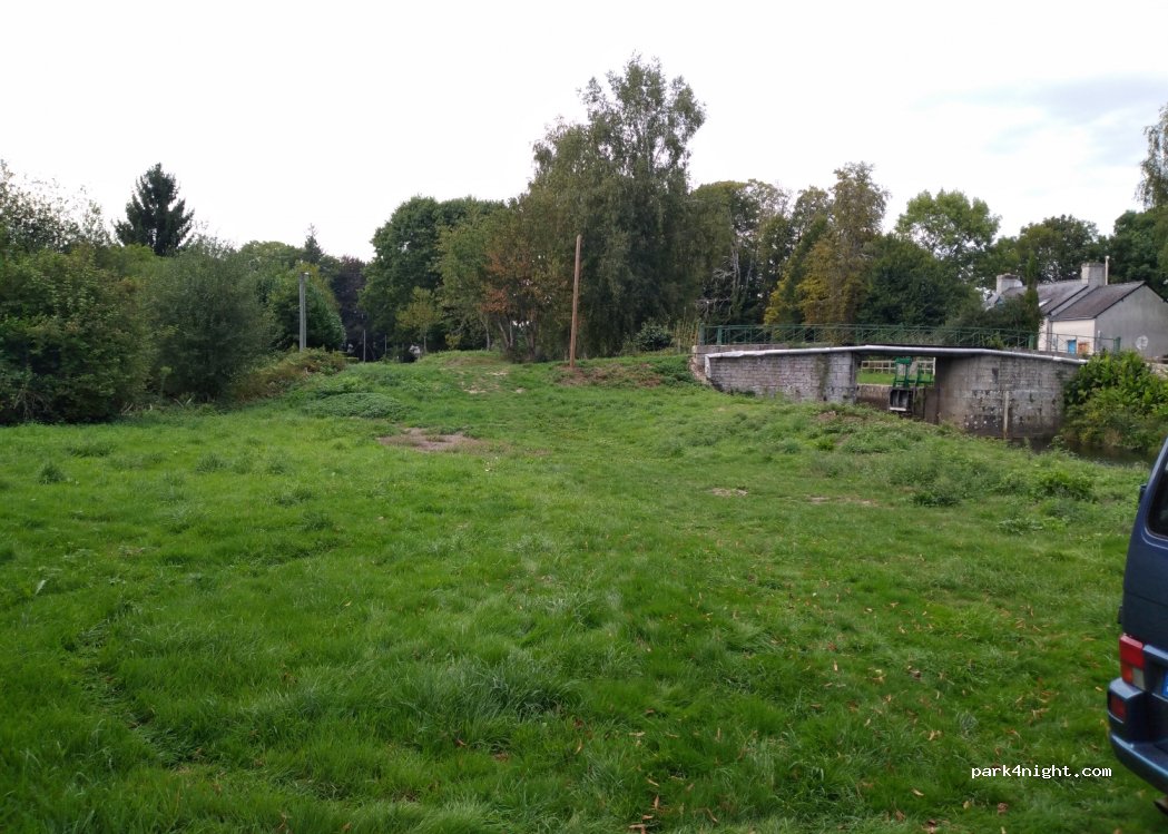 (56800) Guillac - Unnamed Road — foto