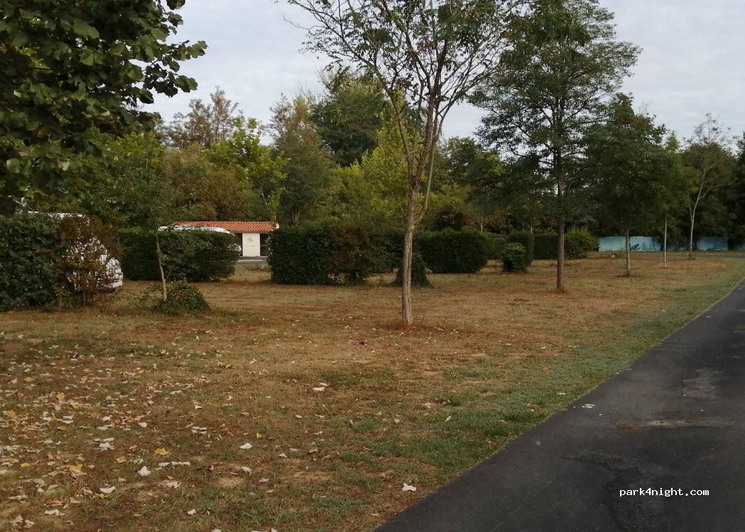 Camping OnlyCamp - La Bâtisse — foto 3