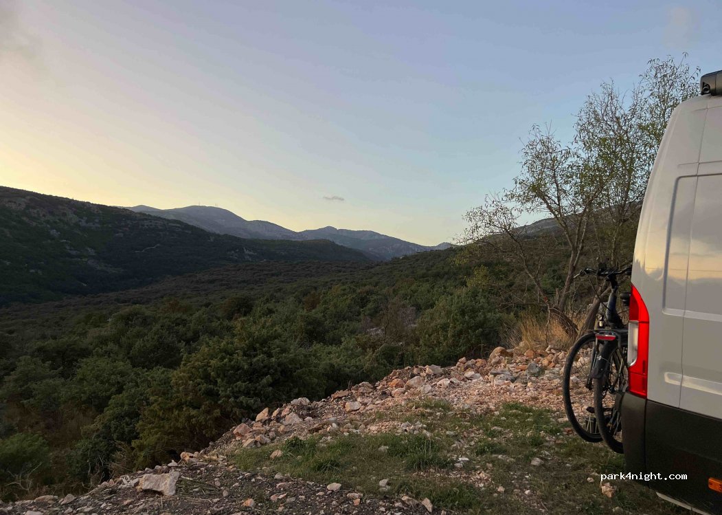 (83440) Mons - 390 Chemin des Costes — foto