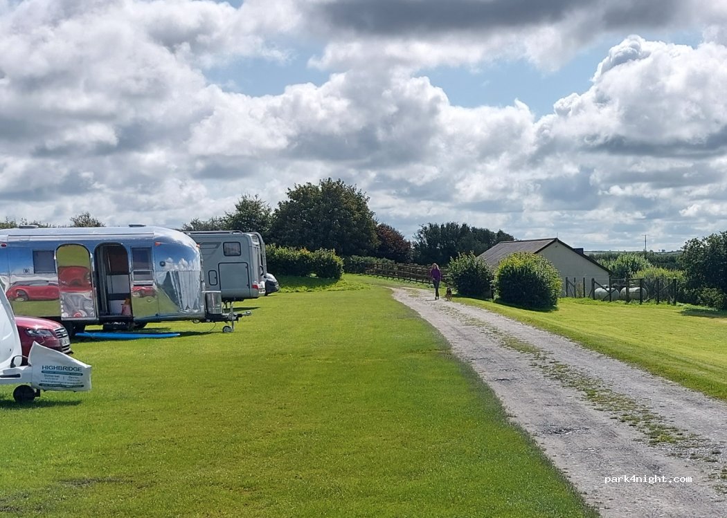 Brightlycott Barton Camp Site — foto 2