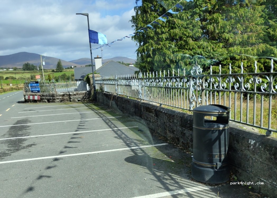 (P51 E9K7) Logleagh - Unnamed Road — foto