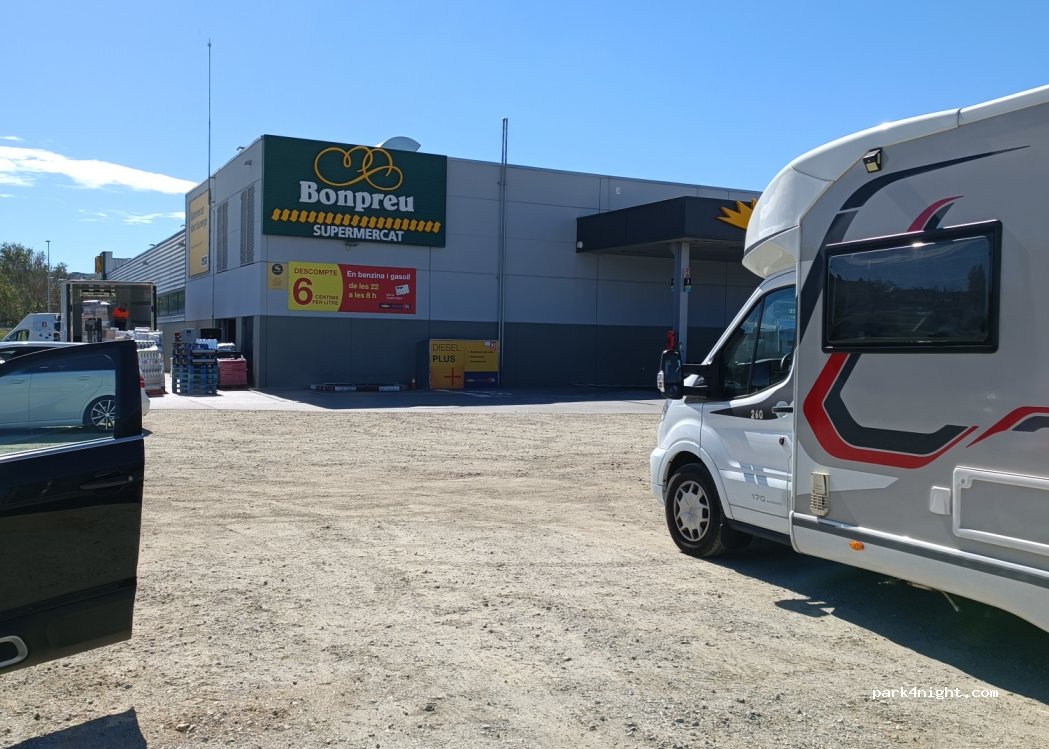 Aparcamiento Supermercado Bonpreu — foto