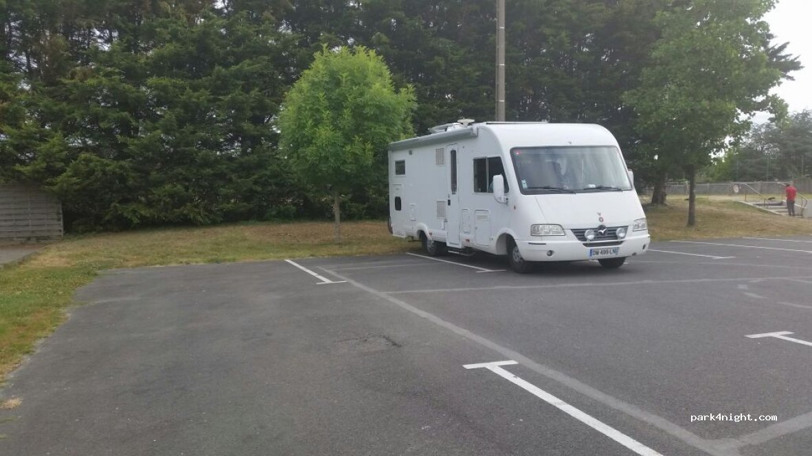 (44580) Fresnay-en-Retz - Allée des Sports — foto