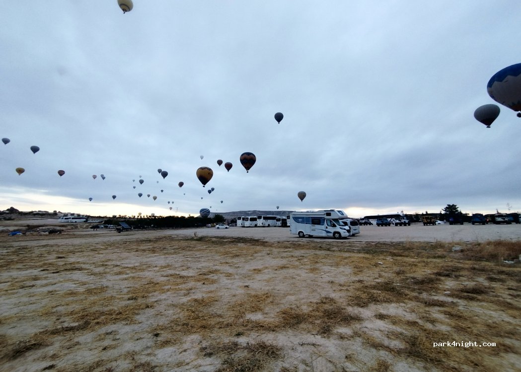 (50180) Göreme - Unnamed Road — foto