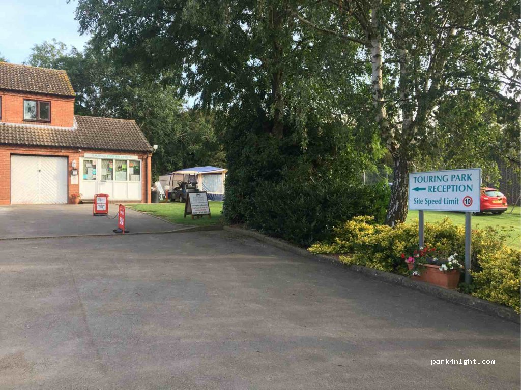Stratford On Avon Racecourse — foto