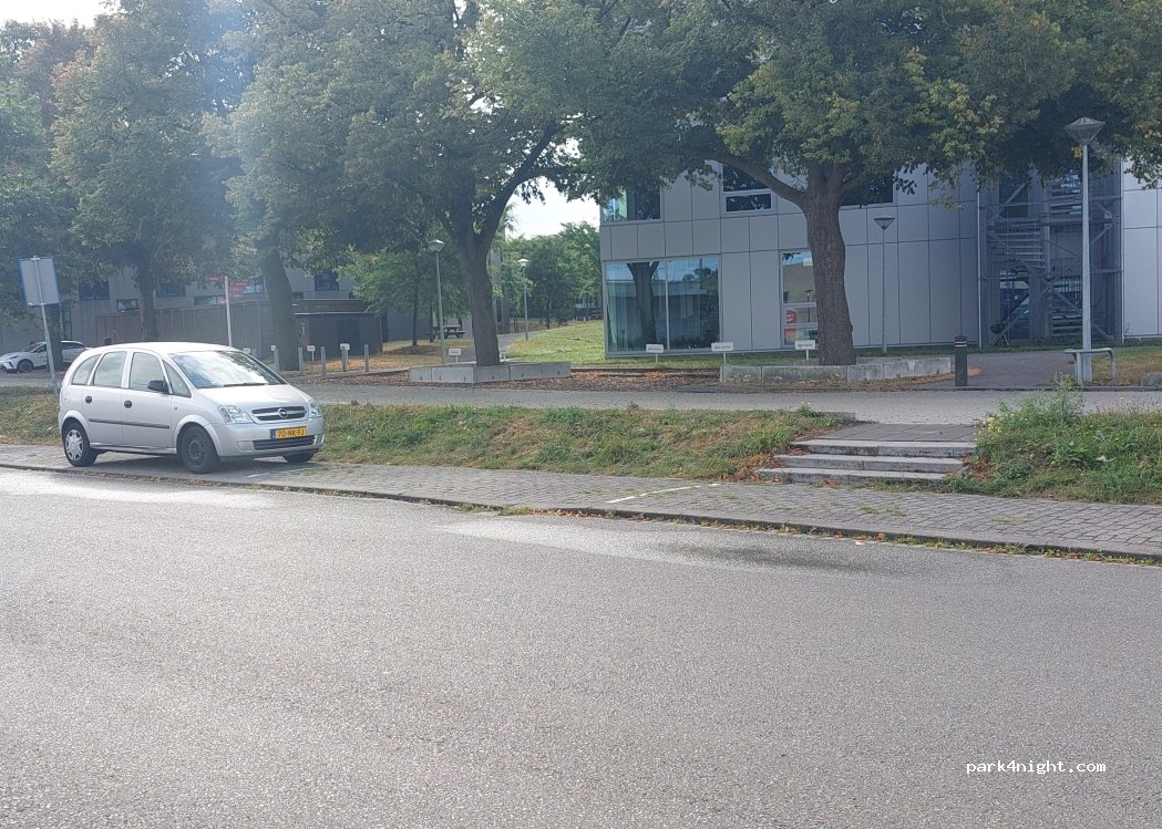 (4814 AZ) Breda - 70 Slingerweg — foto 2