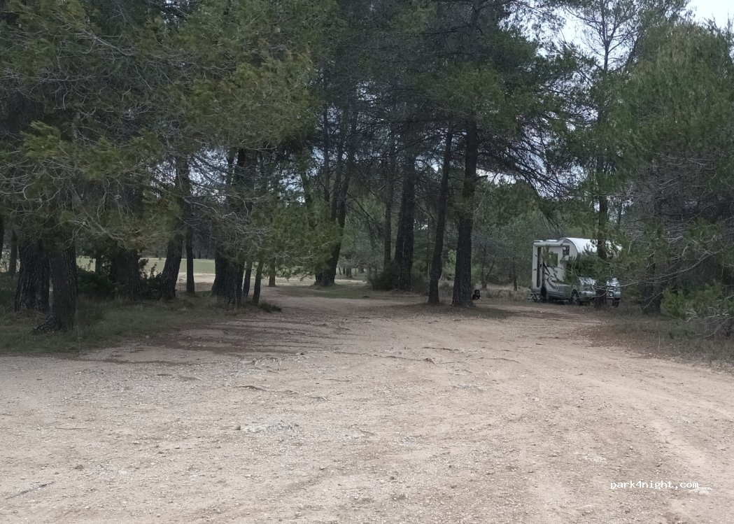 (83136) Mazaugues - D64 — foto 2