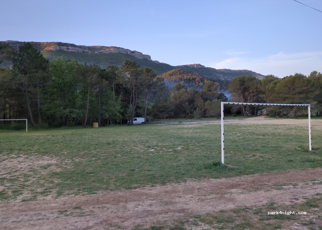 (83136) Mazaugues - D64 — foto 5