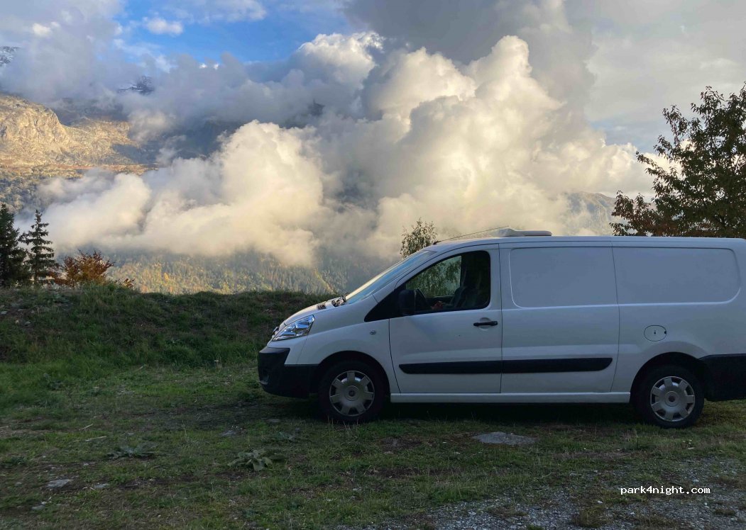 (38114) Vaujany - Unnamed Road — foto