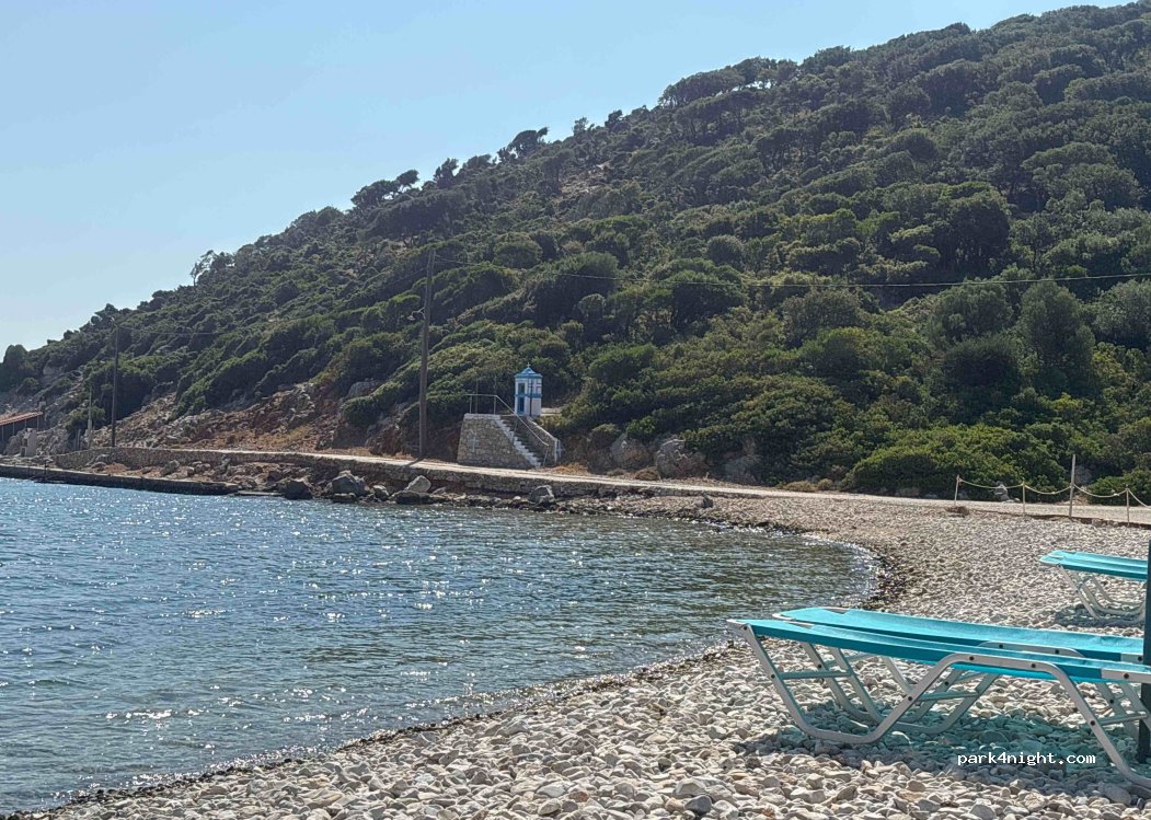 (370 05) Gerakas - Unnamed Road — foto 4