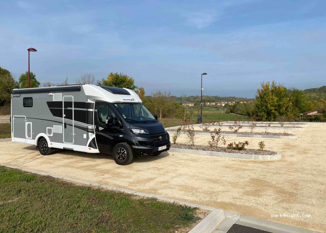 Aire de camping-car Vic-sur-Seille — foto 2