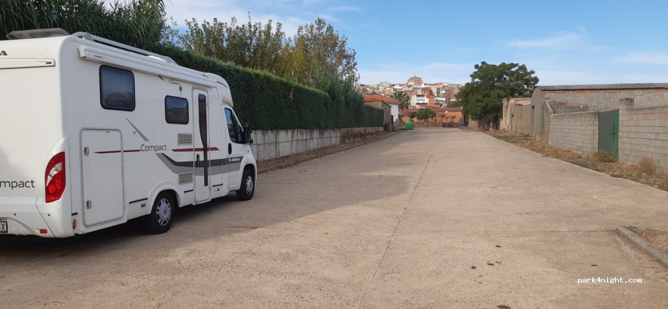 (10160) Alcuéscar - Unnamed Road — foto