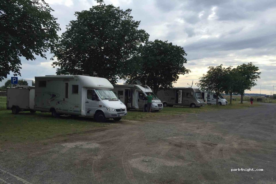 Wohnmobilstellplatz Hungen — foto