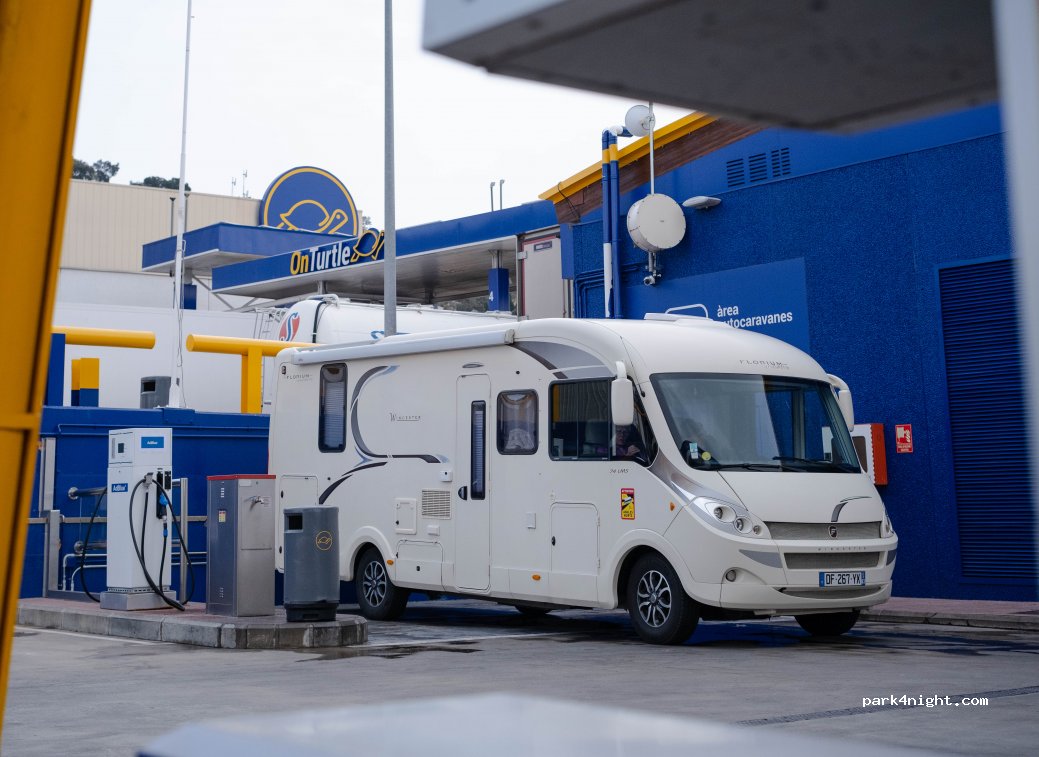 Área de Servicio La Jonquera Autos - OnTurtle — foto 4