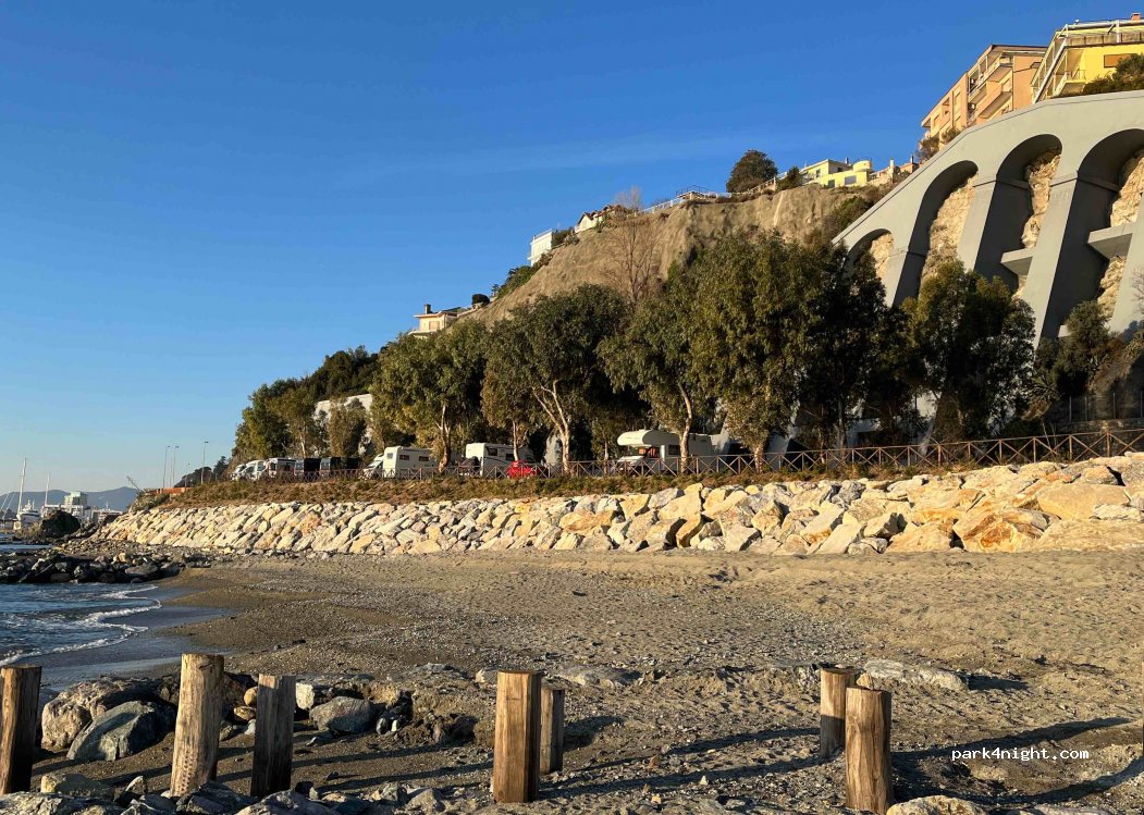 (17012) Albissola Marina - 570 Corso Baldovino Bigliati — foto 3