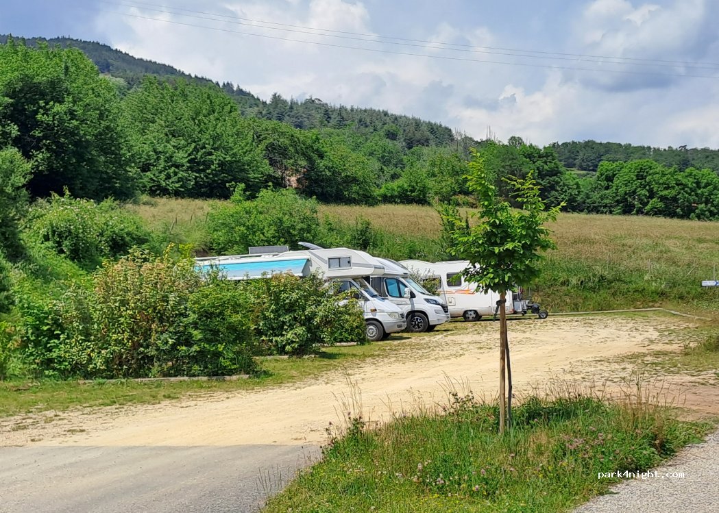 Aire de camping-cars Vanosc — foto 3