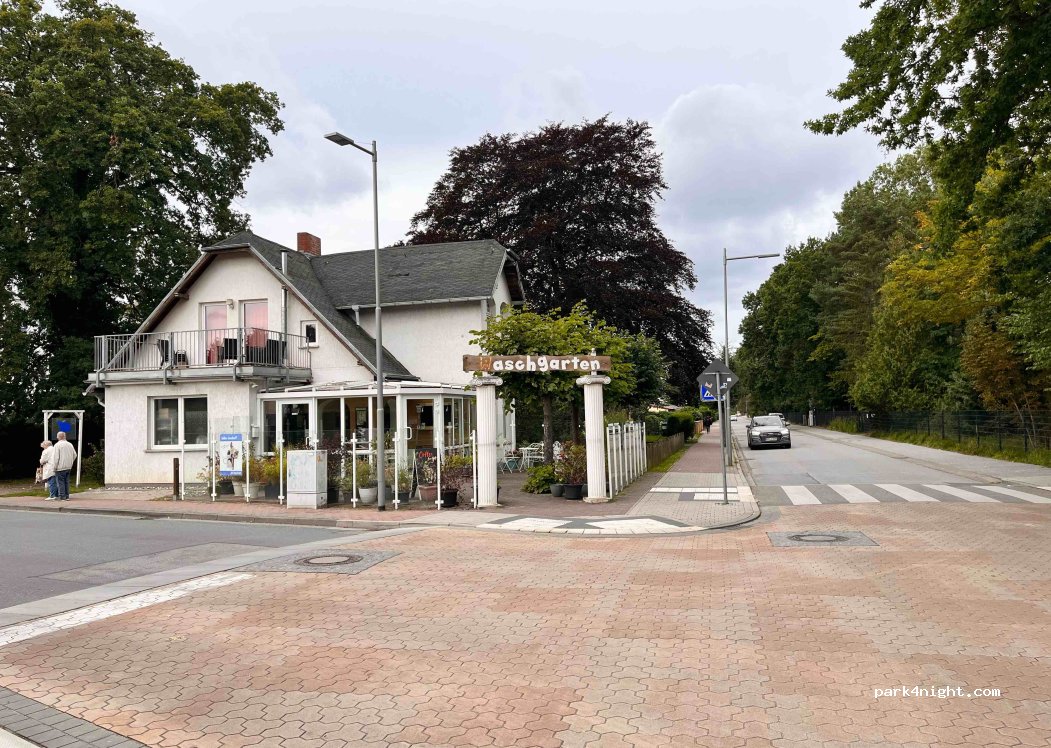 (17454) Zinnowitz - 10 Dr.-Wachsmann-Straße — foto
