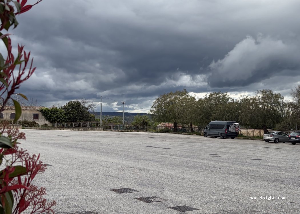 (96010) Canicattini Bagni - 454 Via Vittorio Emanuele III — foto 4