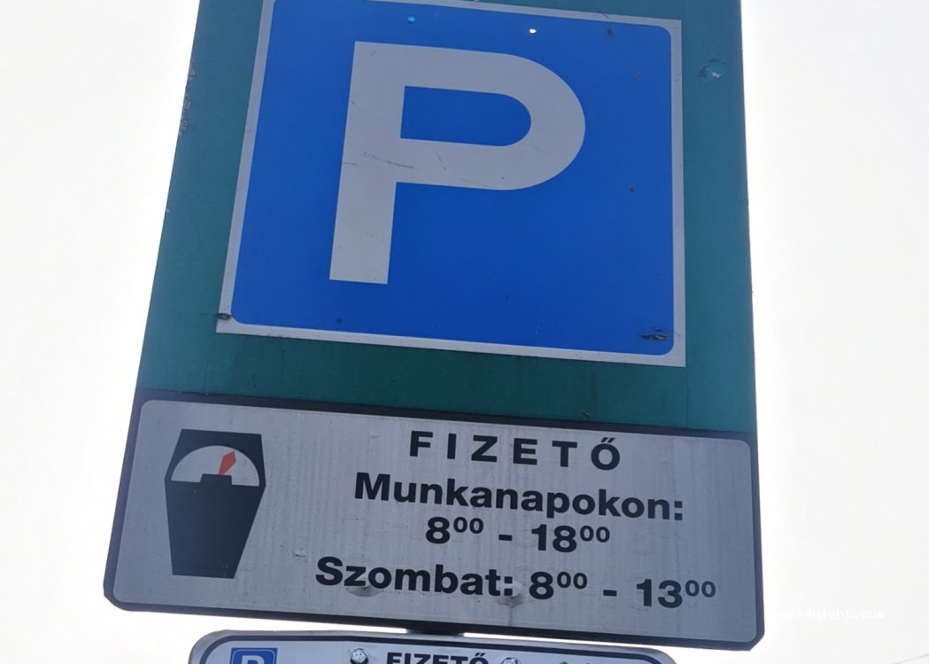 (3526) Miskolc - 42 Szeles utca — foto