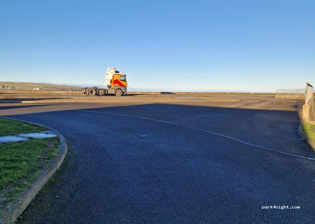 (KW14 8DE) Thurso - Unnamed Road — foto