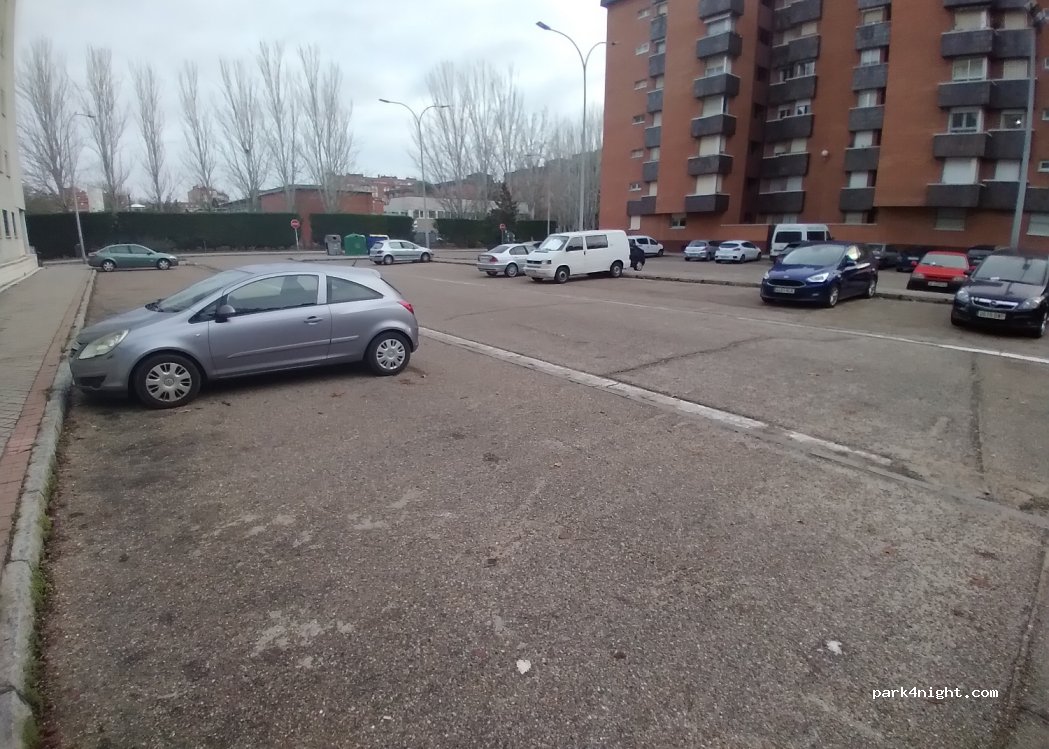 (47009) Valladolid - 7 Calle Trilla — foto