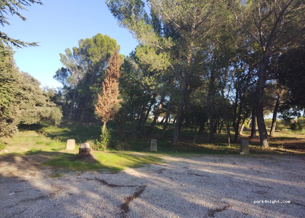 (30133) Les Angles - 1 Route de Nîmes — foto 3