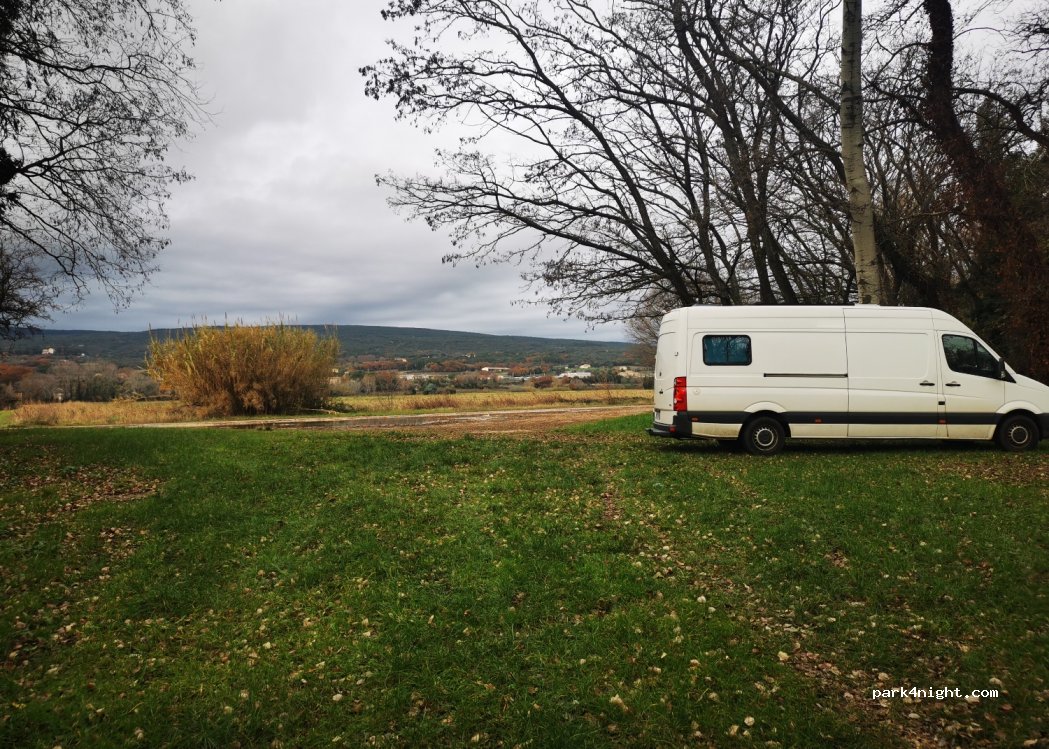 (07700) Bourg-Saint-Andéol - Qur de l'Île du Chenevier — foto