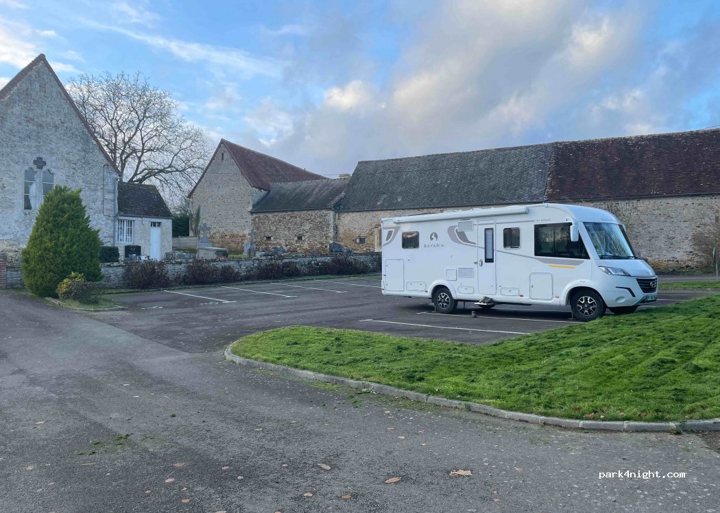 (14690) Pierrepont - 37 Le Bourg — foto