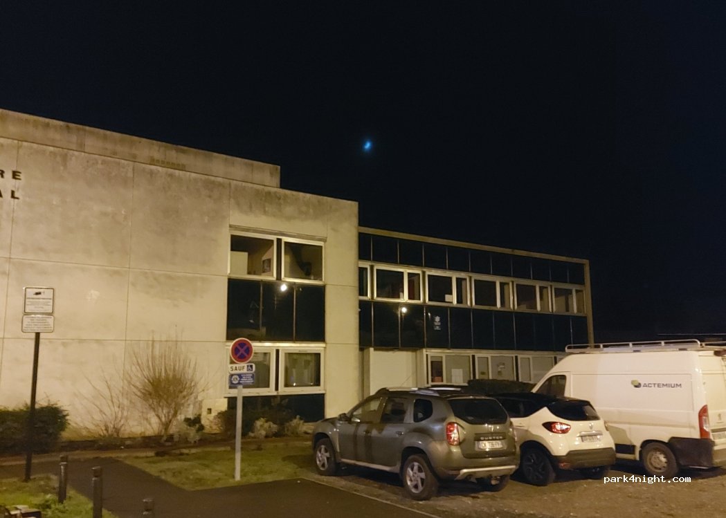 (80100) Abbeville - 8 Quai du Pont Neuf — foto