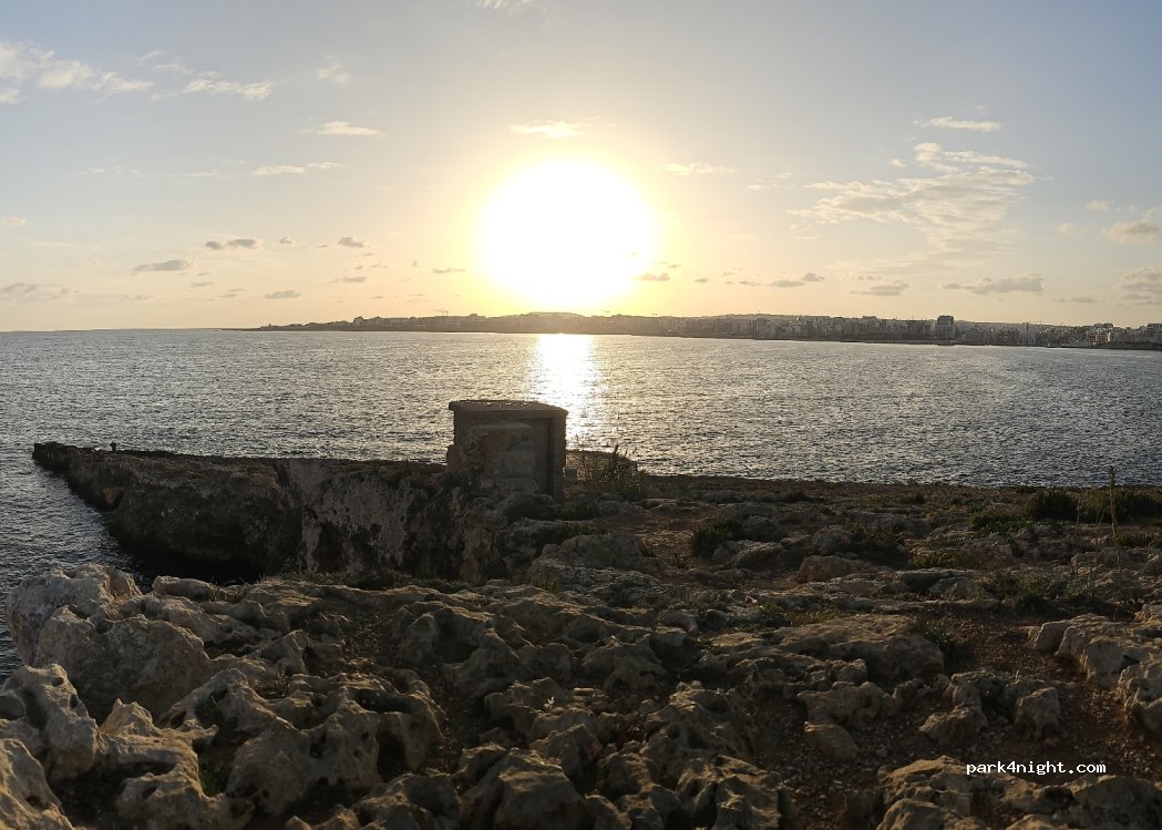 (2053) Mellieha - Unnamed Road — foto